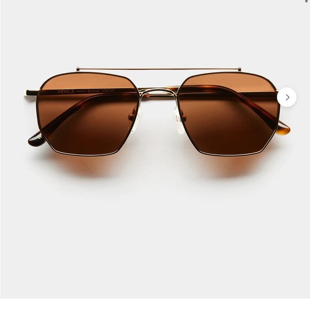 Vehla Bowie Gold/Chocolate Sunglasses NWT
